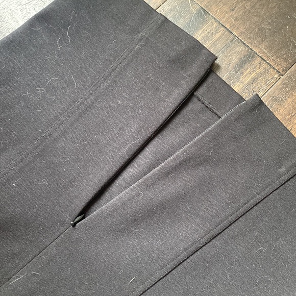 *SOON TO DONATE*
NWT Robert Rodriguez Pencil Skirt - Picture 10 of 12